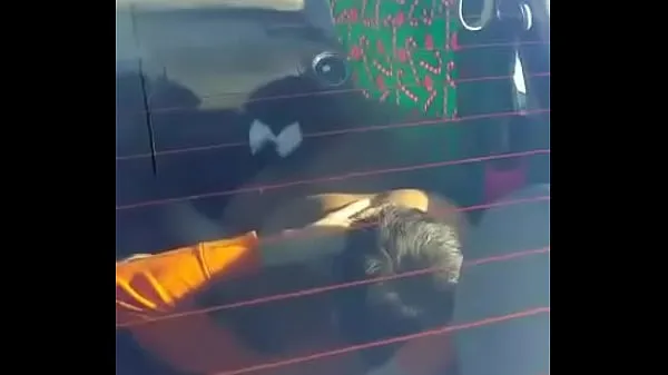 Νέος Couple caught doing 69 in car φρέσκος σωλήνας