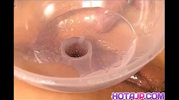 Kawai Yui gets vibrator and glass in pussy Ống mới