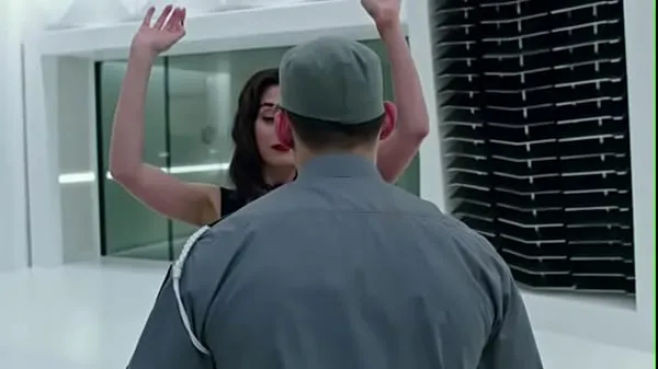 नई Lizzy Caplan Bra Scene From Now You See Me 2 ताज़ा ट्यूब