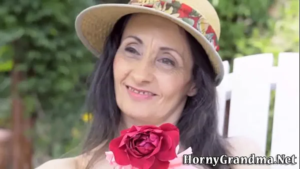Mature granny facialized Ống mới