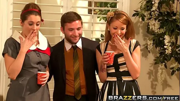 Brazzers - Big Tits at Work - Interoffice Intercourse scene starring Monique Alexander & Danny Ống mới