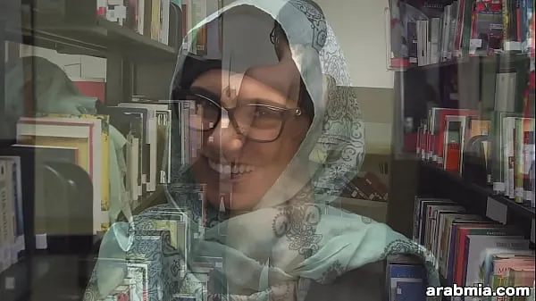 新Mia Khalifa Takes Off Hijab and Clothes in Library (mk13825新鲜的管子