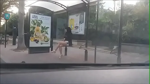 Új bitch at a bus stop friss cső