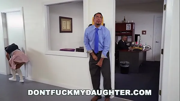 Yeni DON'T FUCK MY step DAUGHTER - Bring step Daughter to Work Day ith Victoria Valenciayeni Tüp