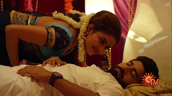 Yeni Nandhini Serial Nithya Ram Hot Seducing Moves with Cleavage Showyeni Tüp