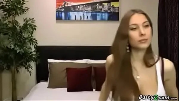 Nuovo Sexy and busty in a camshowtubo fresco