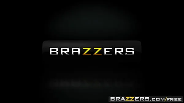 Nová Brazzers - Big Tits at Work - (Lauren Phillips, Lena Paul) - Trailer preview čerstvá trubica