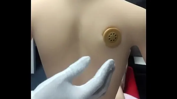 새로운 Use the Moaning Function of a Realistic Sex Doll 신선한 튜브