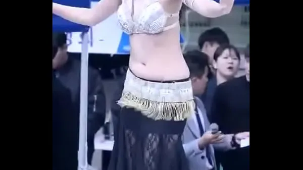 Sexy beautiful girl in public place Ống mới