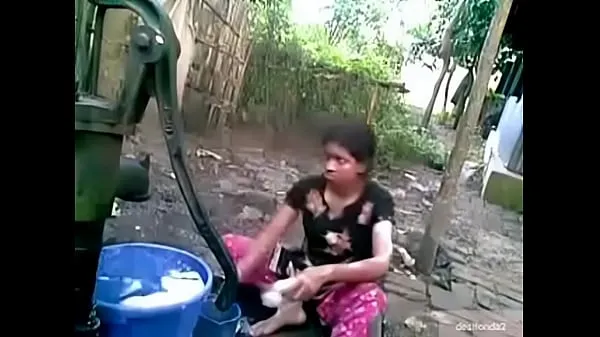 Nyt Desi village girl outdoor bath frisk rør