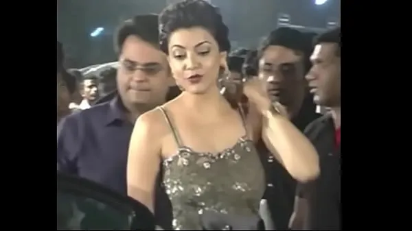 Nuevo Las calientes actrices indias Kajal Agarwal mostrando sus jugosos traseros y su show de culo. Desafío Fap # 1 tubo nuevo
