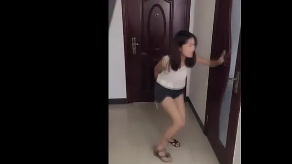 Nova China Girls Very Desperate to Pee sveža cev
