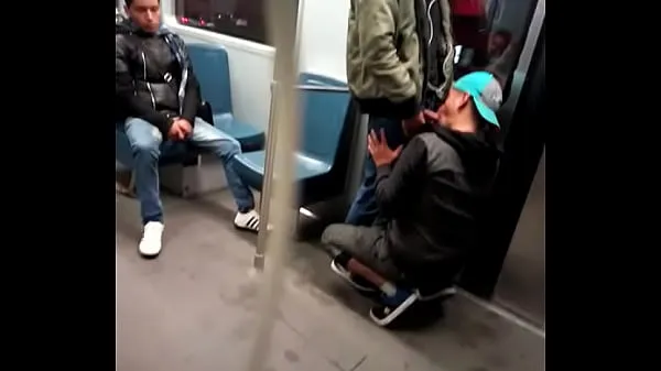 Új Blowjob in the subway friss cső