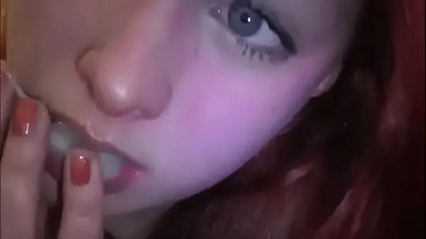 새로운 Married redhead playing with cum in her mouth 신선한 튜브