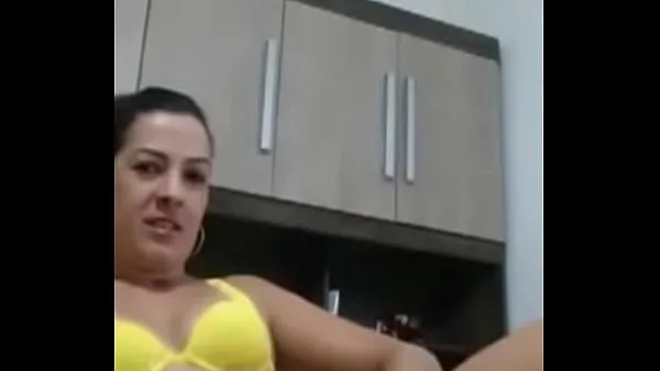 Nytt Hot sister-in-law keeps sending video showing pussy teasing wanting rolls färskt rör