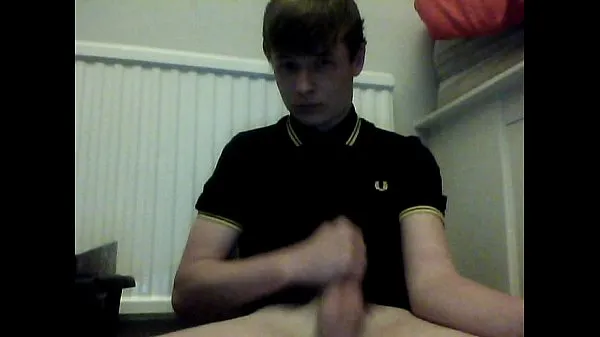 Nyt cute 18 year old wanks his cock frisk rør