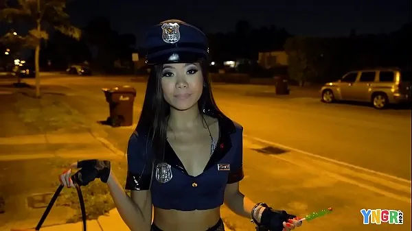 Uusi YNGR - Asian Teen Vina Sky Fucked On Halloween tuore putki