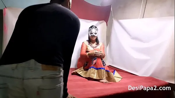 新Indian Bhabhi In Traditional Outfits Having Rough Hard Risky Sex With Her Devar新鲜的管子
