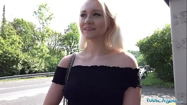 Νέος Public Agent Blonde teen Marilyn Sugar fucked in the woods φρέσκος σωλήνας