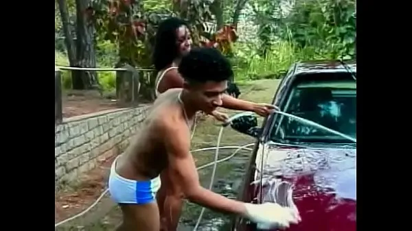 Nyt Car washing turned for juicy Brazilian floozie Sandra into nasty double-barreled threesome outdoor action frisk rør