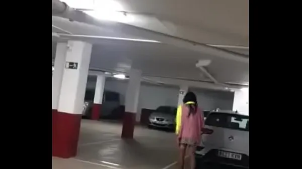 Nova Crossdresser caught in garage during masturbation sveža cev