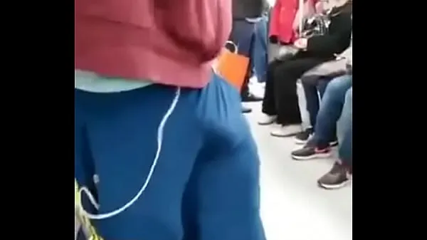 Nova Male bulge in the subway - my God, what a dick sveža cev