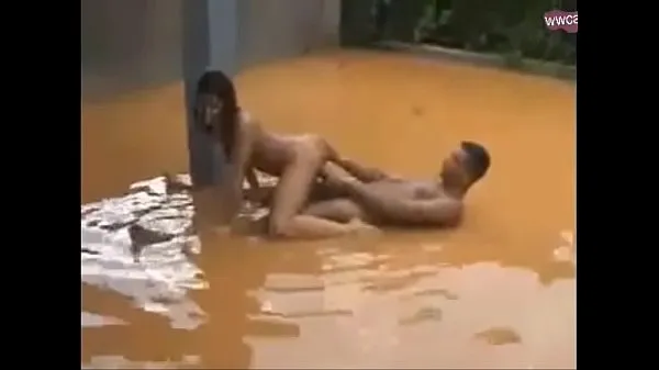New Village Jock And Babe Outdoor Fuck In The Rain In Public Hot fresh Tube