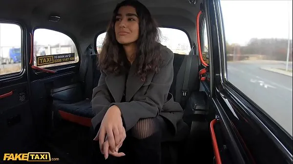 نیا Fake Taxi Asian babe gets her tights ripped and pussy fucked by Italian cabbie تازہ ٹیوب