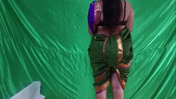 नई Indian Aunty's hot figure fucks in such a way that water comes out of my cock ताज़ा ट्यूब