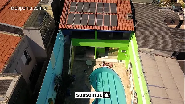 Νέος Incredible video of DRONE in São Paulo that catches couple fucking by the pool φρέσκος σωλήνας
