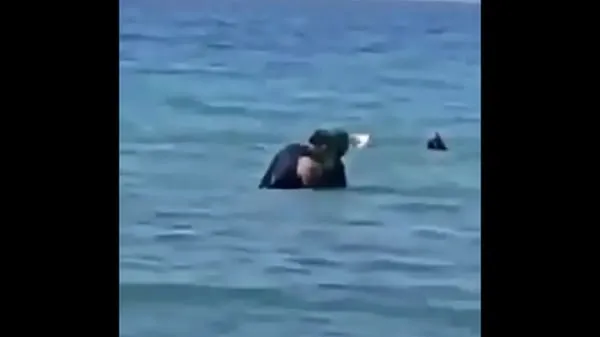 New Syrians fuck his wife in the middle of the sea fresh Tube