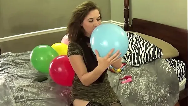 New Fifi Foxx Blows Gum Bubbles and Pops Balloon fresh Tube