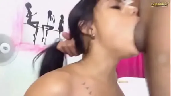 Latina cam girl sucks it like she loves it أنبوب جديد جديد