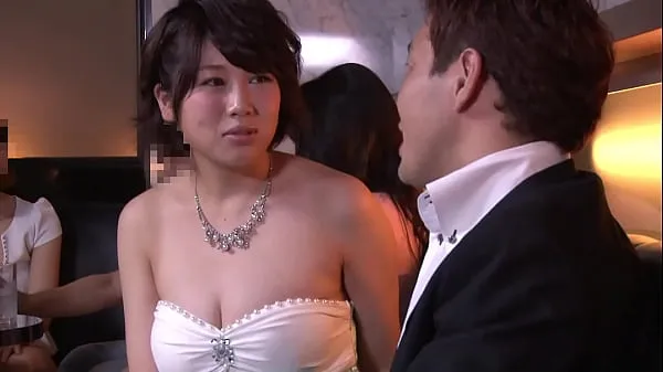 ใหม่ Keep an eye on the exposed chest of the hostess and stare. She makes eye contact and smiles to me. Japanese amateur homemade porn. No2 Part 2 Tube ใหม่
