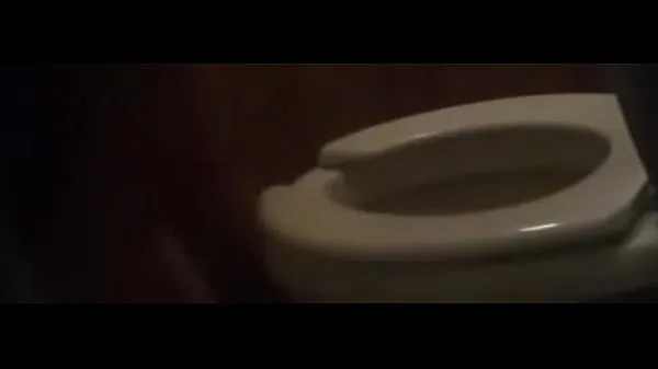 Νέος Shorty toilet in the bathroom φρέσκος σωλήνας