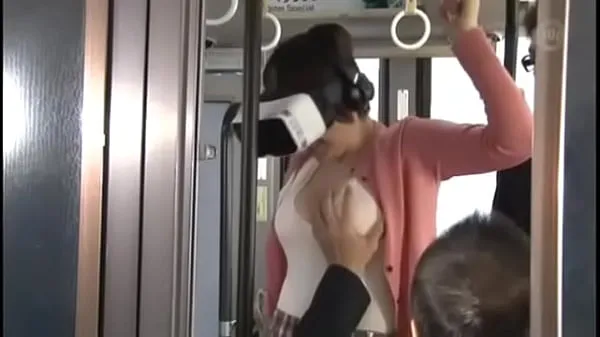 Cute Asian Gets Fucked On The Bus Wearing VR Glasses 1 (har-064 Ống mới