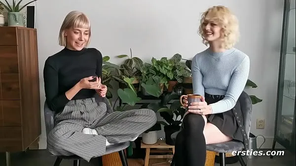 Nyt Blonde's First Time Eating Pussy frisk rør