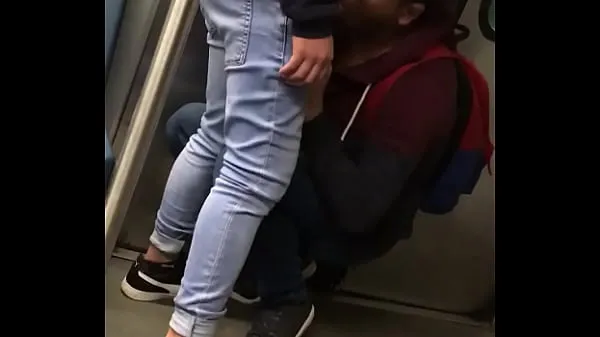 Új Blowjob in the subway friss cső