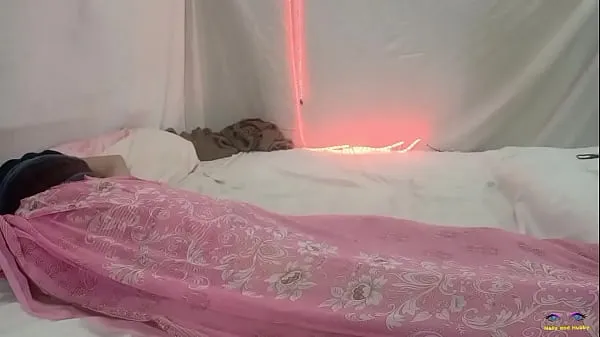 Nová Sexy sexy Bhabhi mě probouzí na krásné tvrdé a rychlé kočičky, abych uspokojil její horkou a utaženou kočičku čerstvá trubice