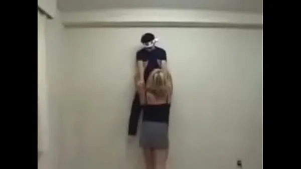 Nová perfect tall women lift by waist against the wall čerstvá trubica