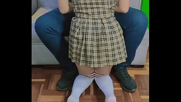 Nowa My stepdaughter has bad grades at lately, I take the opportunity to scold her when her is not there and give the slutty young tiny girl a good fuckświeża tuba