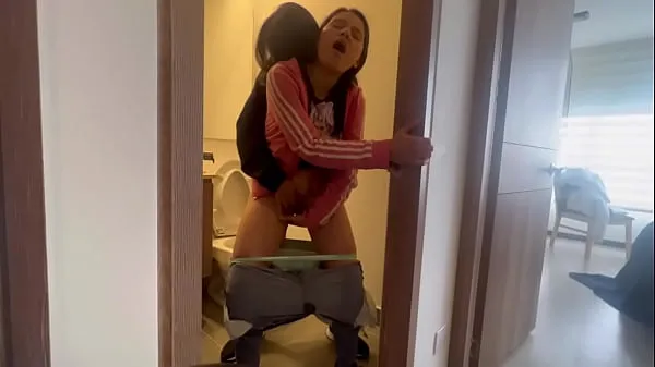 My friend leaves me alone at the hot aunt's house and we fuck in the bathroom Ống mới