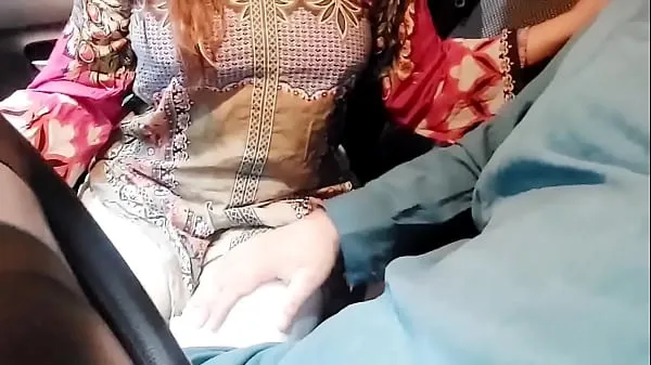 नई PAKISTANI REAL PREGNANT FUCKED IN CAR ताज़ा ट्यूब