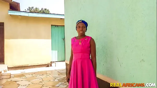 Black Nigerian Dinner Lady Gets Huge Ebony Cock For Lunch أنبوب جديد جديد