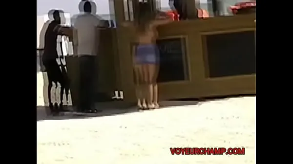 Exhibitionist Wife 37 & 42 Pt1 - MILF Heather Silk Public Shaved Pussy Flash For Topless Beach Voyeur Ống mới