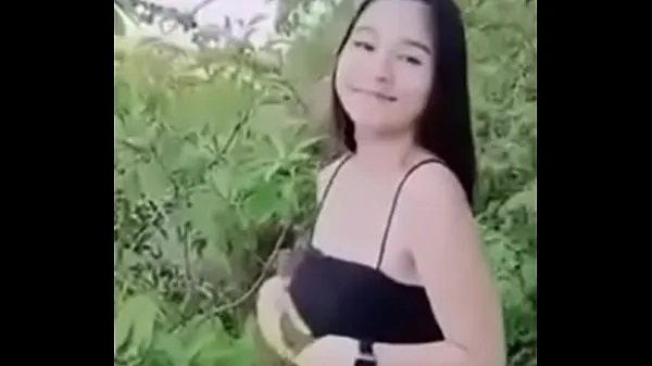 Nová Little Mintra is fucking in the middle of the forest with her husband čerstvá trubice