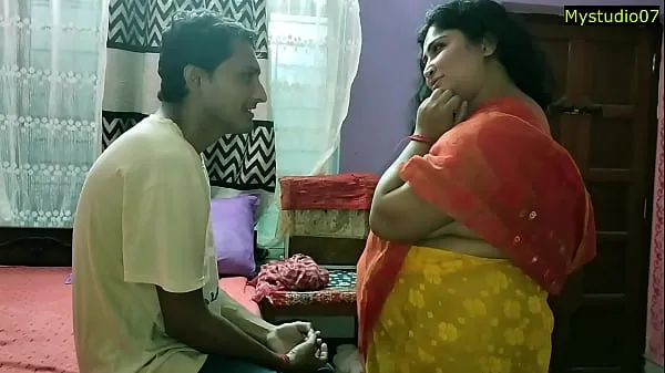 Nová Indian Hot Bhabhi XXX sex with Innocent Boy! With Clear Audio čerstvá trubica