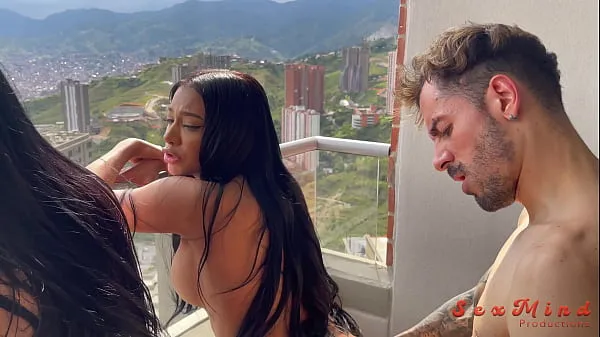 새로운 Yenifer Chacon and a delicious Venezuelan brunette girl with big tits having hardcore sex with their coach on a balcony 신선한 튜브