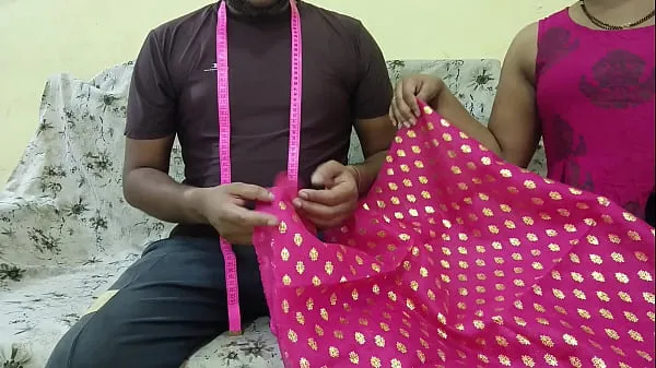 새로운 Desi sister-in-law fucks with trailer owner on the pretext of sewing clothes 신선한 튜브