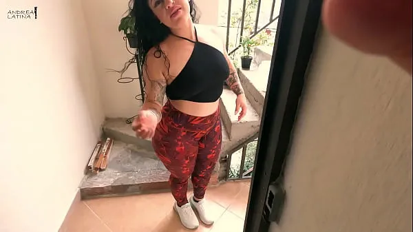 I fuck my horny neighbor when she is going to water her plants Ống mới